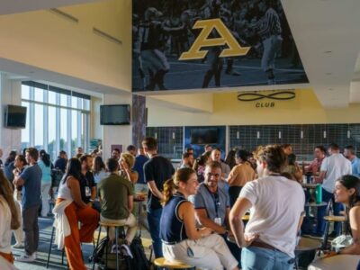 Universidade americana abre vagas para curso executivo voltado a líderes. De curta duração, oferece imersão em mkt, vendas e gestão. Se inscreva aqui