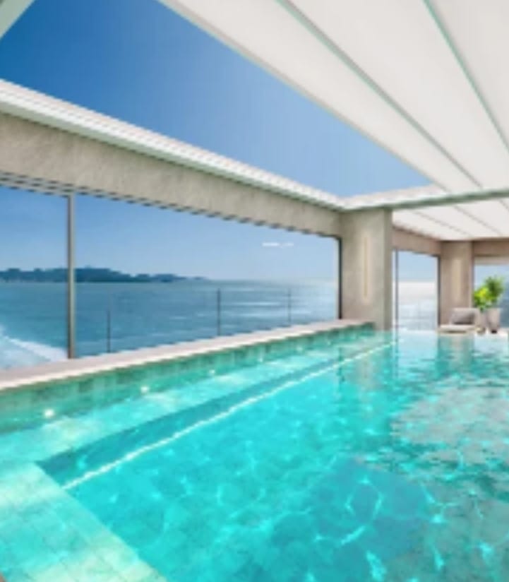 Conheça a cobertura de 966 m², 6 suítes, spa com sauna, vista para o mar, garagem para superesportivos e muito mais, que está à venda no litoral