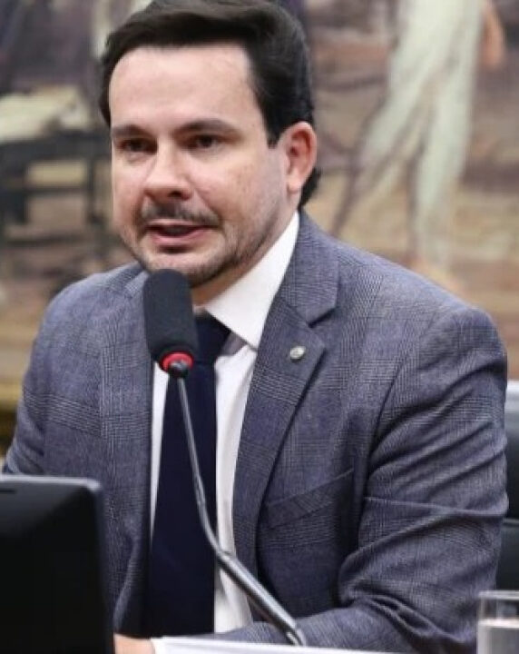 CCJ da Câmara aprova projeto de castração química; entenda