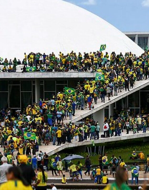 Defesa afirma que condenado pelo 8/1 tentou suicídio novamente
