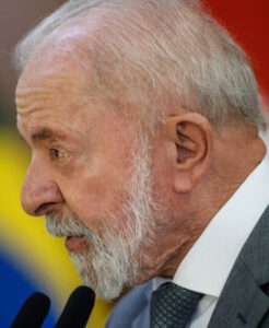Lula é orientado pelo Itamaraty a barrar homenagem à amizade Brasil-Israel