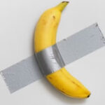 Visitante come banana de obra de arte avaliada em US$ 6 milhões em museu na França