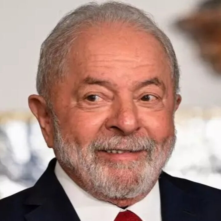 Lula afirma que verdadeira independência do Brasil foi a expulsão dos últimos portugueses, por isso sugere nova data