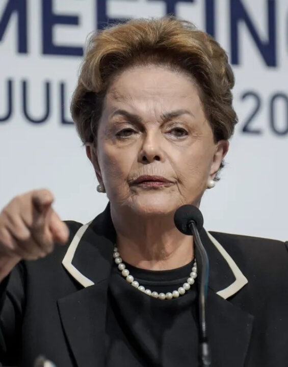 Eu estava certa quando falei sobre ‘estocar vento’, afirma Dilma