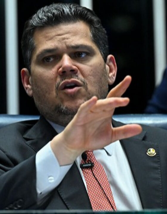 Suplente de Alcolumbre vira alvo da PF por participação em fraudes no Amapá
