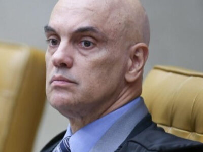 Moraes corta fala de advogado e dispara: ‘Não são vândalos, são golpistas’