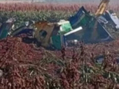 Aviões da Esquadrilha da Fumaça batem no ar e um deles cai; VEJA VÍDEO