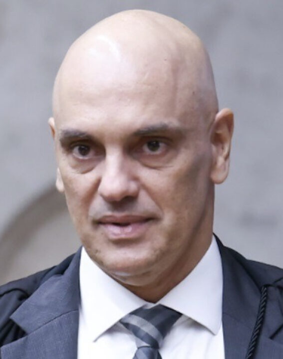 Governo Lula pede a Moraes que permita a volta imediata do IOF