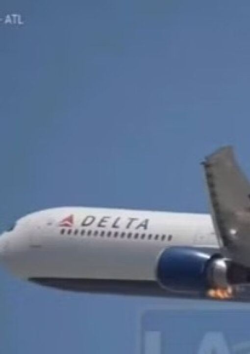 VÍDEO: avião da Delta com fogo no motor faz pouso de emergência nos EUA