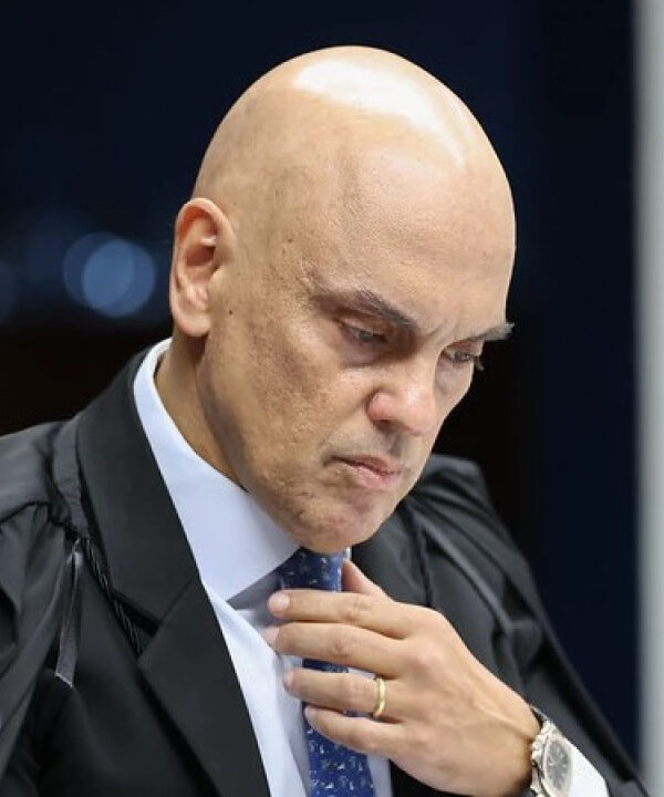 Parlamentares europeus querem congelamento de bens de Moraes