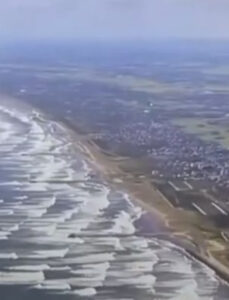 Vídeo mostra tsunami se aproximando da costa do Japão; VEJA VÍDEO