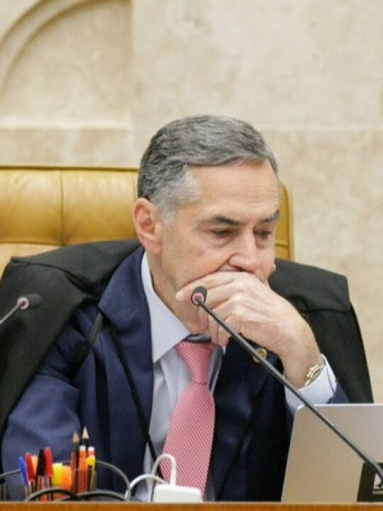 Cassação de visto afeta agenda de eventos de Barroso nos EUA