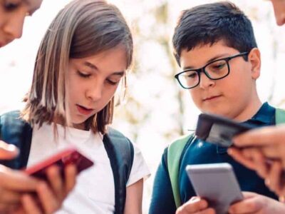 Uso do celular aumenta risco de depressão em crianças de até 13 anos, diz estudo
