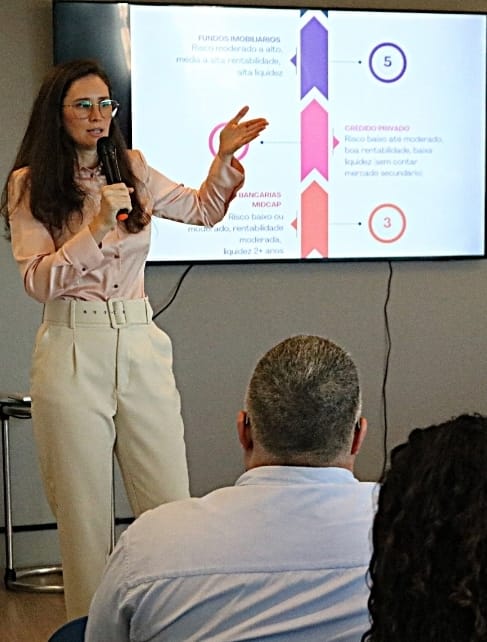 Encontro na Associação Comercial de Marília tem foco em Investimentos durante café empresarial