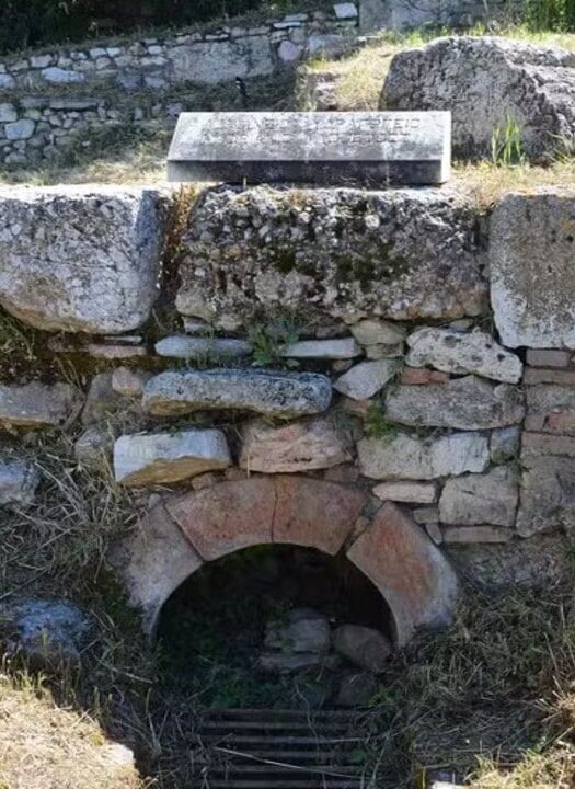 Atenas aposta em aqueduto romano de dois mil anos para reforçar distribuição de água