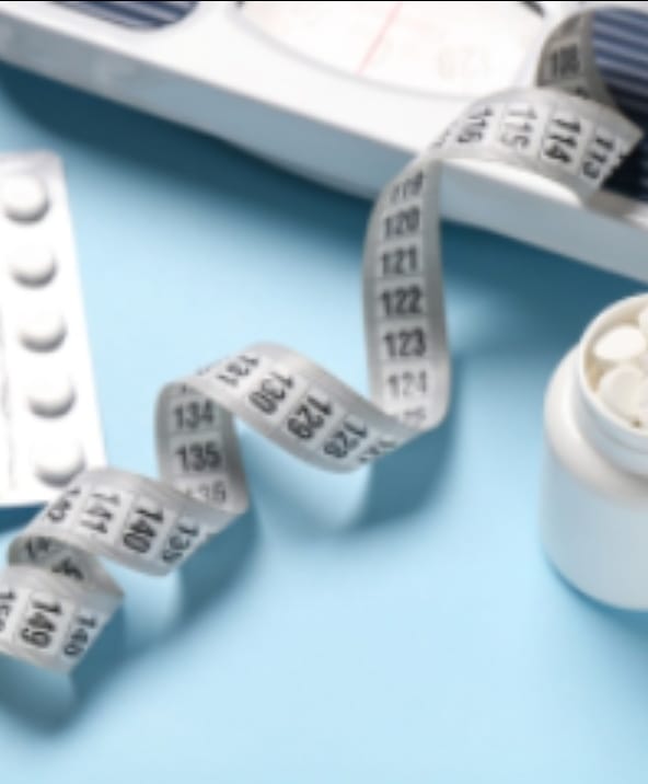 Bariátrica: pílula que imita efeitos é testada pela primeira vez em humanos. Médico explica a novidade