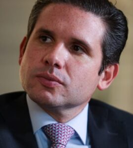 Rachadinha: chefe de gabinete de Hugo Motta tem “poder ilimitado” para sacar salários de funcionários, inclusive os fantasmas. Milhões são movimentados. Isso sim é golpe!