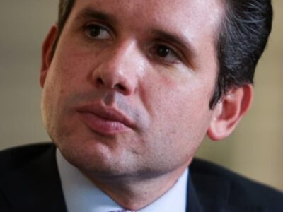 Rachadinha: chefe de gabinete de Hugo Motta tem “poder ilimitado” para sacar salários de funcionários, inclusive os fantasmas. Milhões são movimentados. Isso sim é golpe!