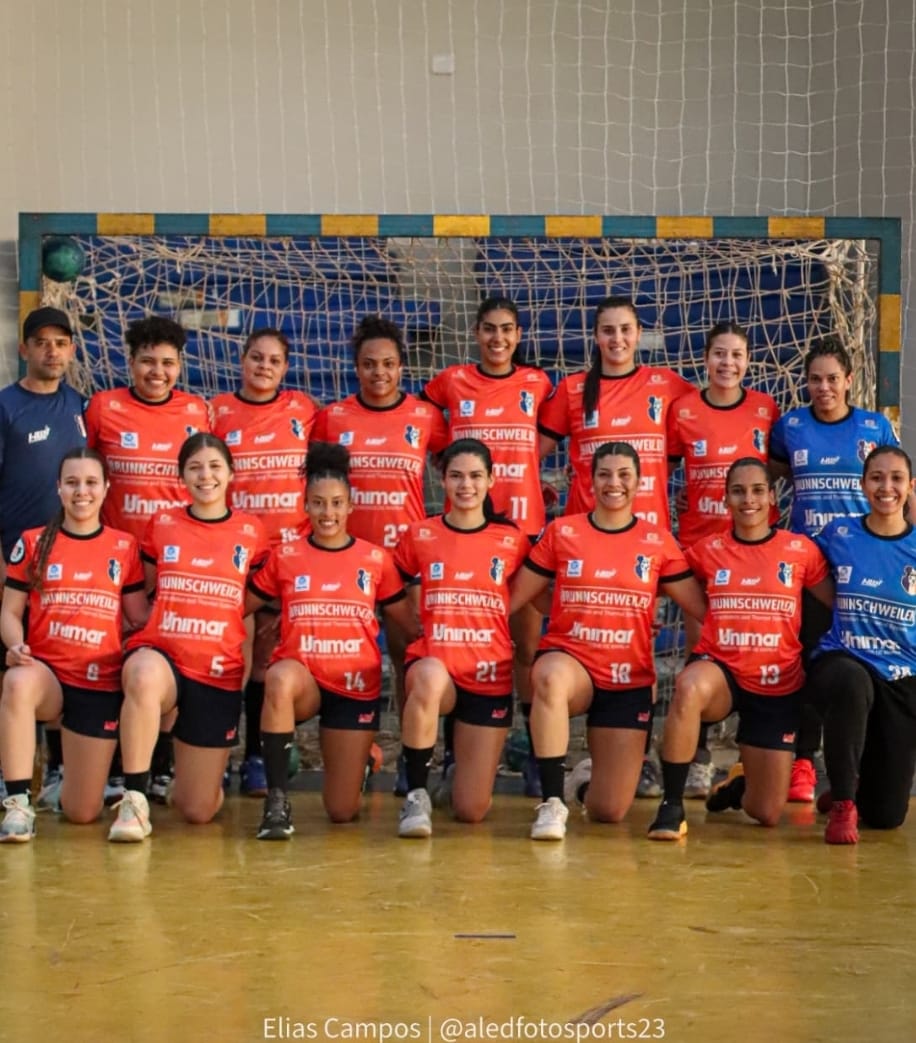 Handebol Feminino de Marília vence duas partidas pela Liga Regional do Estado de São Paulo e se isola na liderança da competição