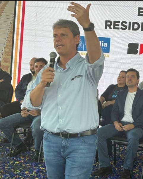 Governador Tarcísio de Freitas vem a Marília com a Caravana 3D nesta sexta- feira (22). Vai anunciar obras e se reunir com prefeitos de 49 municípios