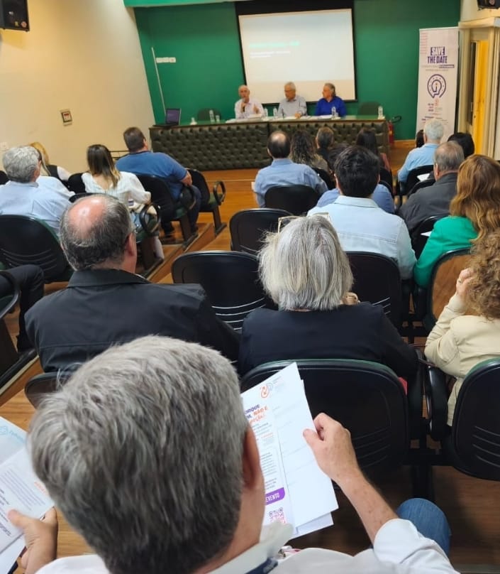 Importantes tema são enfatizados em reunião da Fehosp com representantes da Santa Casa e hospitais da região