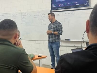 Alunos da sexta turma do Curso Presencial de Operações com Criptomoedas em Marília iniciam negociações em contas reais. Entenda