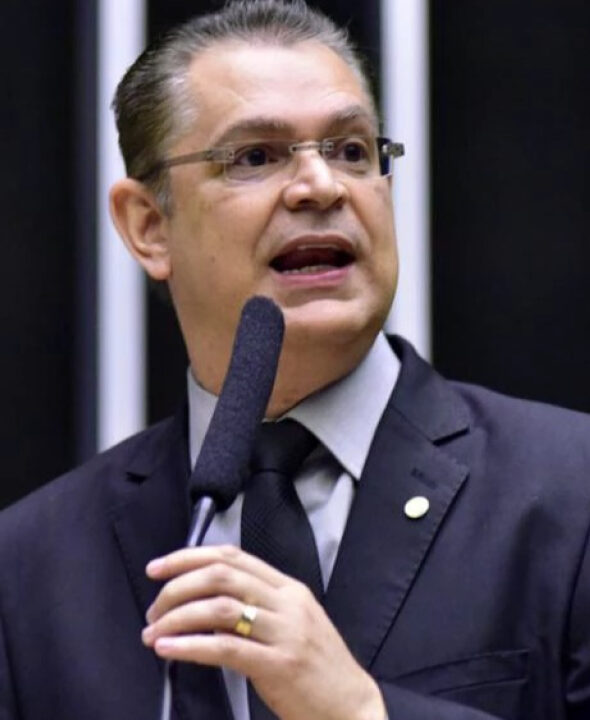 Sóstenes diz que a vida de Moraes está desgraçada pela Magnitsky; VEJA VÍDEO