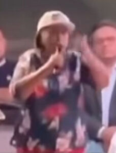 Governadora petista é vaiada durante discurso; VEJA VÍDEO