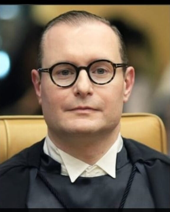 EXTRA DBN: Fux e Zanin tem divergido de penas 8/1 e Carmem Lúcia está faltando as votações virtuais