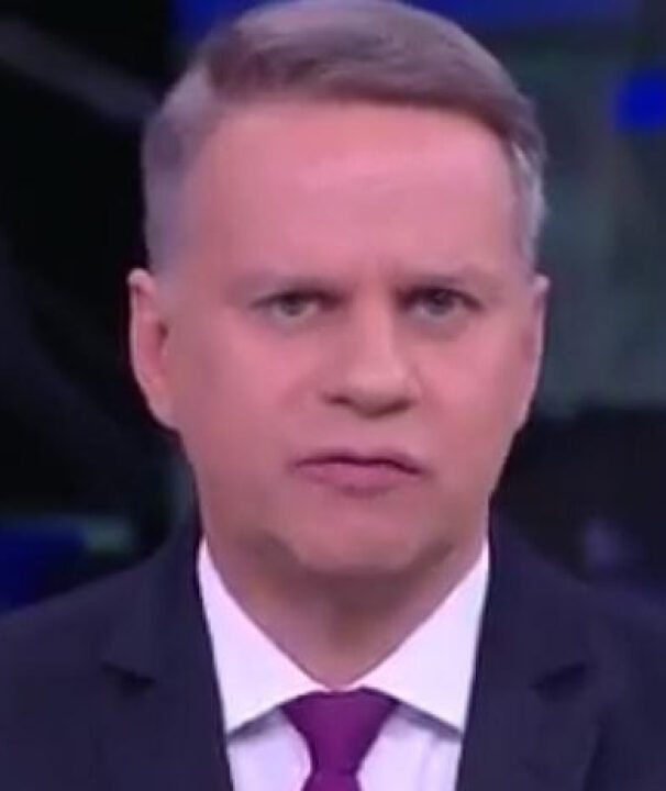 PF quer manter policiais dentro da casa de Bolsonaro; assista