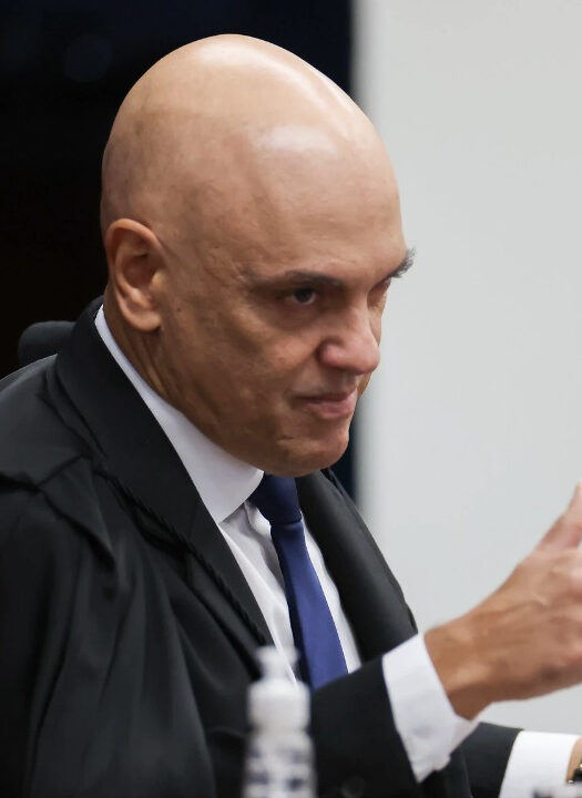 Maioria do STF se negou a assinar carta a favor de Moraes, diz site