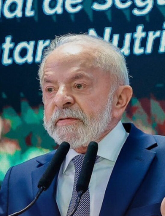 Presidente de país em que há fome deve ser decaptado, diz Lula