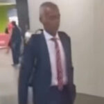 Senador Romário é abordado em aeroporto por cidadão cobrando voto para impeachment de Moraes