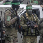 O sistema secreto que o Hamas usa para pagar salários do governo