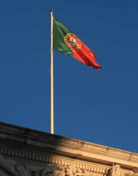 Imigrantes brasileiros ilegais em Portugal podem ser expulsos a partir desta quinta-feira