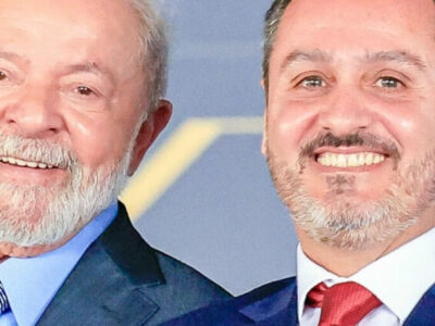 Quem é o diretor da PF que quer vigia dentro da casa de Bolsonaro