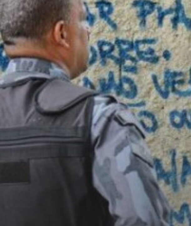 Mortes de policiais disparam no Brasil no segundo ano de Lula na presidência