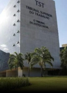 TST compra carro de 346,5 mil para cada um dos 27 ministros