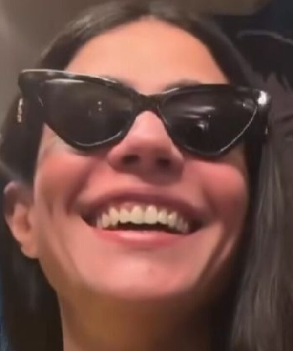 Ao som de Alcione, atriz comemora prisão de Bolsonaro; VEJA VÍDEO