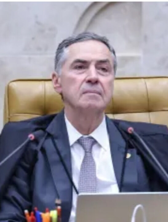 Barroso convida influenciadores para divulgar imagem positiva do STF