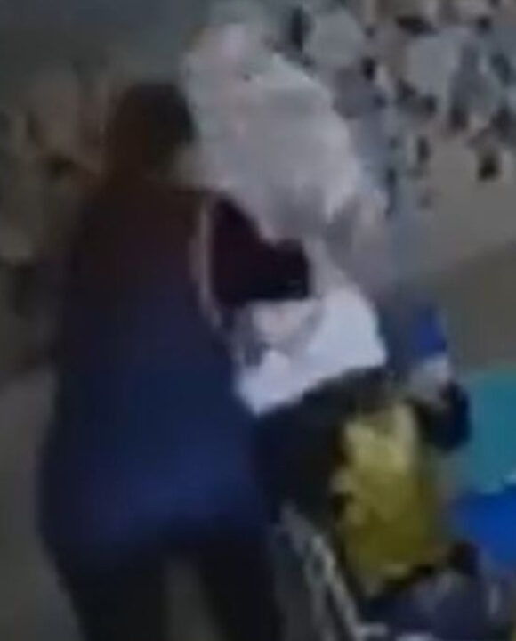 IMAGENS FORTES mostram professora agredindo criança de 4 anos em escola; VEJA VÍDEO