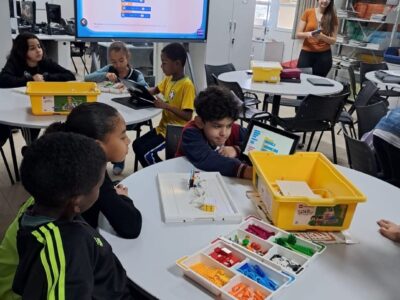 Robótica: aulas impulsionam inovação e o engajamento na Rede Municipal de Ensino de Marília. Programa conecta áreas do conhecimento e estimula alunos. Veja