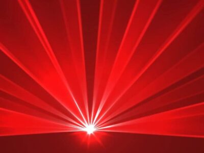 Penas de pavão geram raio laser… Como assim?