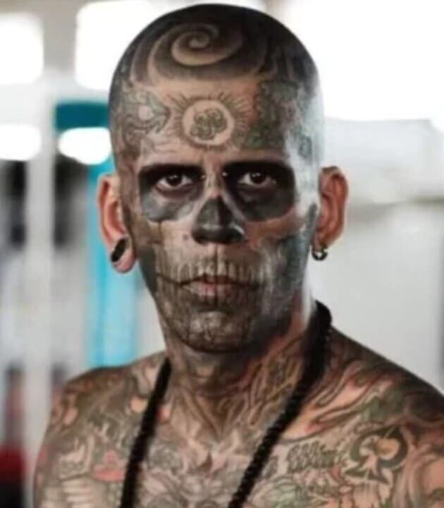 Homem conhecido como ‘mais tatuado do Brasil’ surge irreconhecível e choca fãs