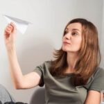 Por que pessoas inteligentes procrastinam tanto, de acordo com psicólogos
