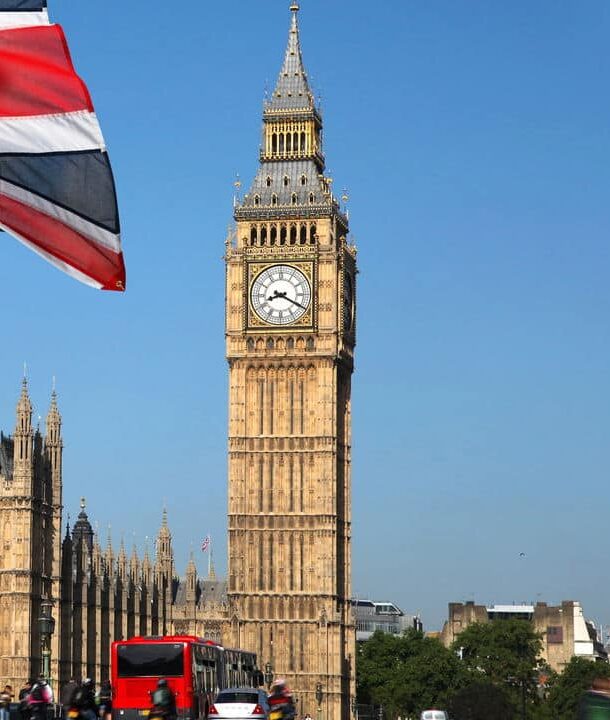 Partido britânico propõe plano de deportação em massa