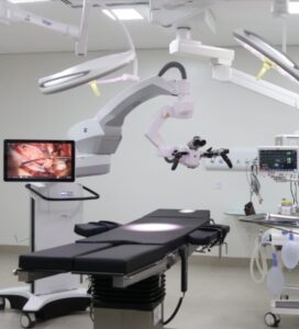 Ampliação do Centro Cirúrgico com 4 novas e tecnológicas salas e mais 10 novos leitos de recuperação é inaugurada pela Santa Casa de Marília. Expansão contou com apoio da população e autoridades. 70% do atendimento é pelo SUS. Confira!
