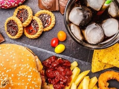 Ultraprocessados: consumo elevado pode aumentar em 41% o risco de câncer de pulmão, mostra pesquisa com mais de 100 mil pessoas, mesmo entre não fumantes