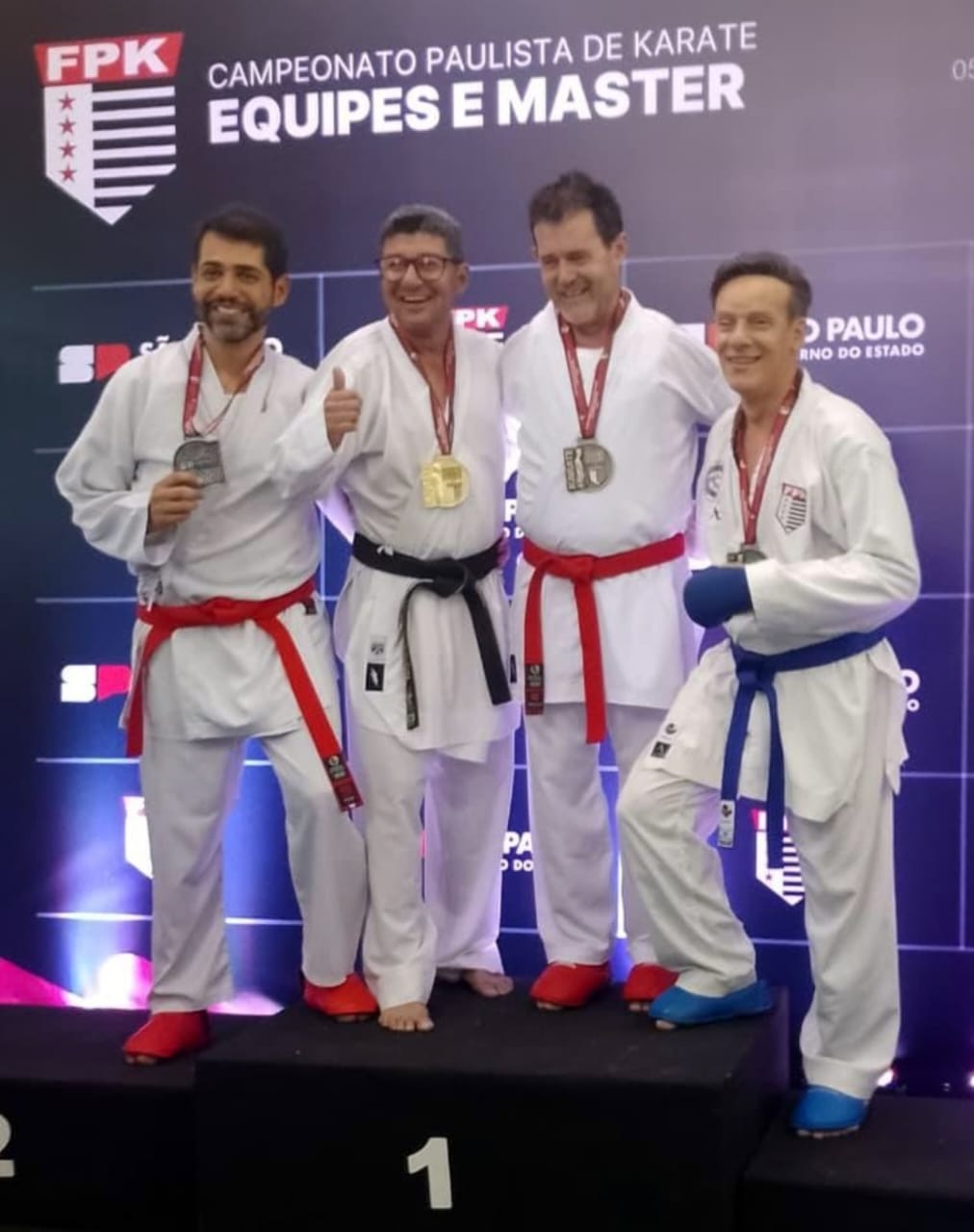 Atletas de Marília conquistam medalhas e vaga para representar São Paulo no Campeonato Brasileiro de Karatê Master