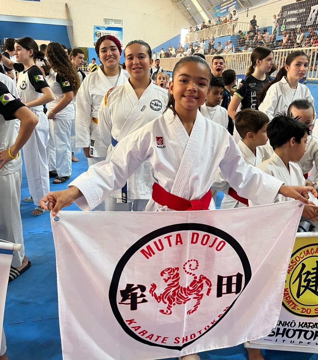 Atletas de Marília conquistam 9 medalhas na 23ª Copa Subaru de Karatê, em Itupeva, no domingo passado. Confiira os nomes dos nossos destaques
